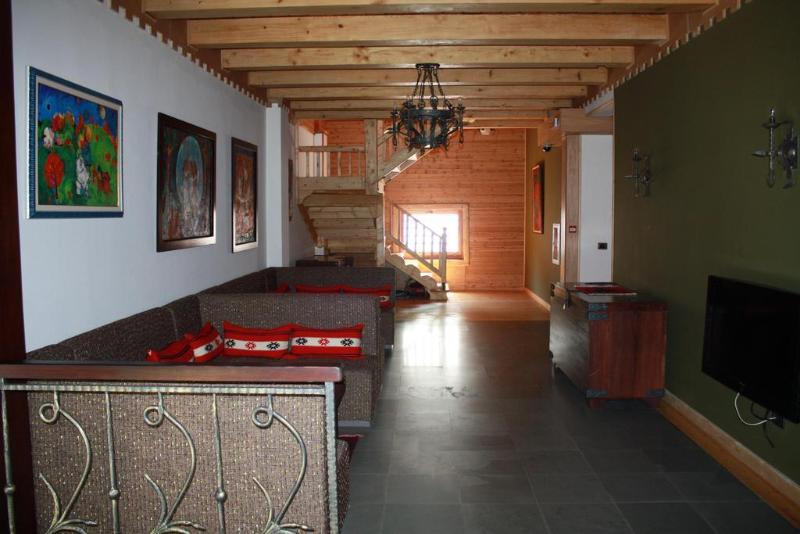 Hotel Natyral Razma