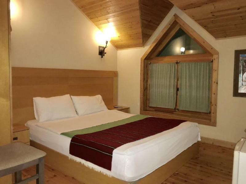 Hotell Natyral Razma